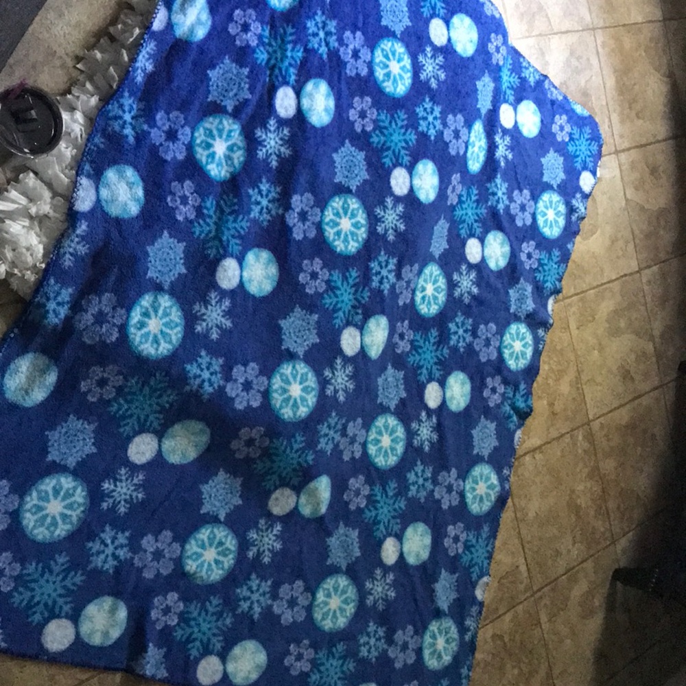 A snowflake blanket